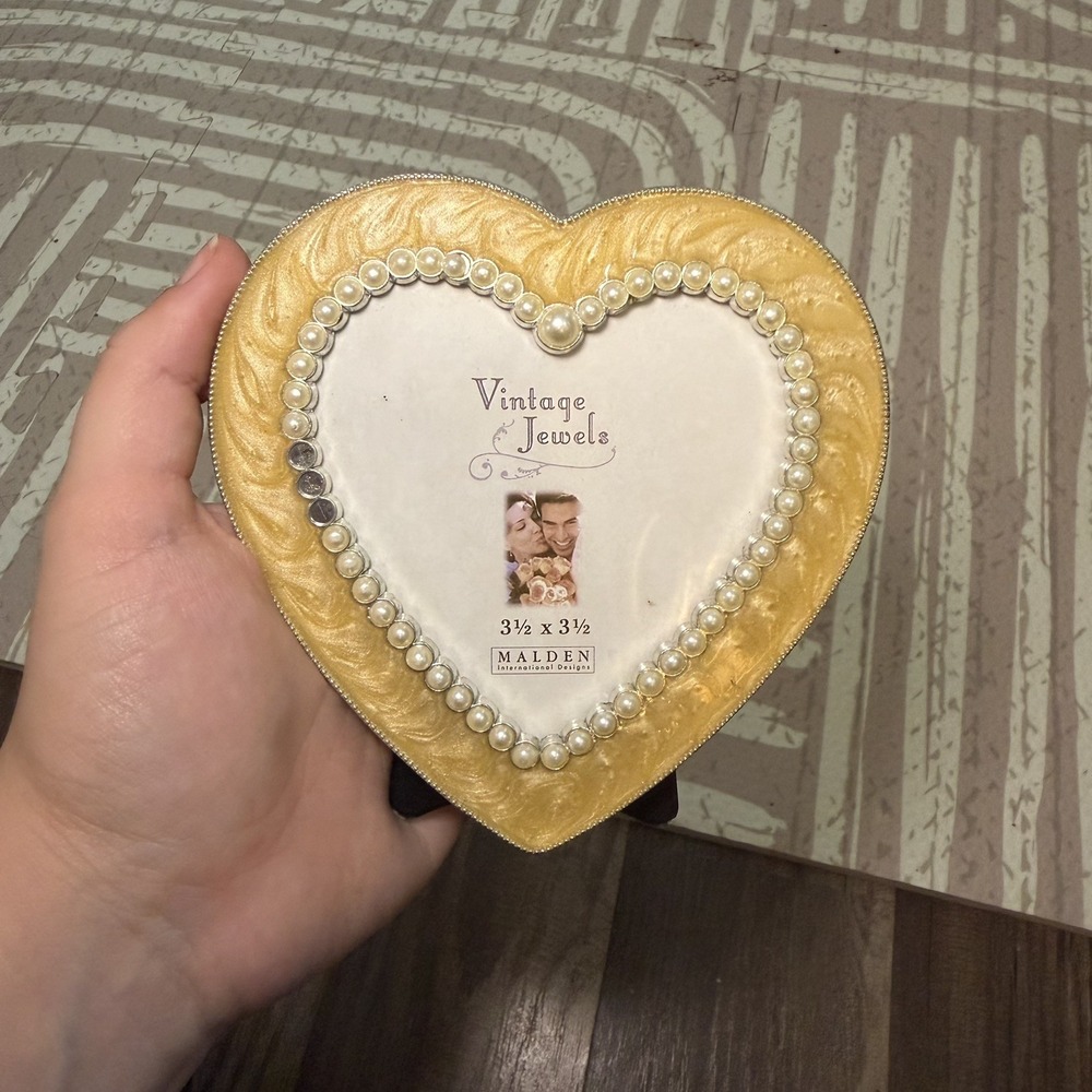 Malden Victorian Heart Picture Frame Mother Of Pearl Gold Tone Scroll Ornate